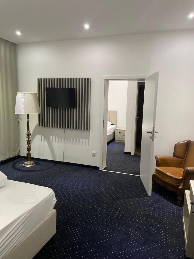 Gastpark Hotel Манчинг Екстериор снимка