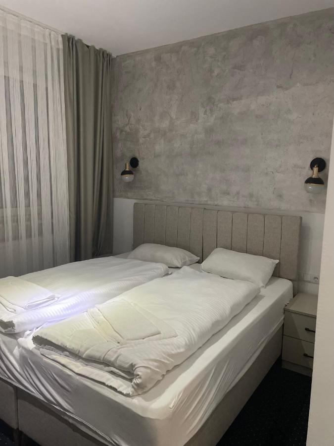 Gastpark Hotel Манчинг Екстериор снимка