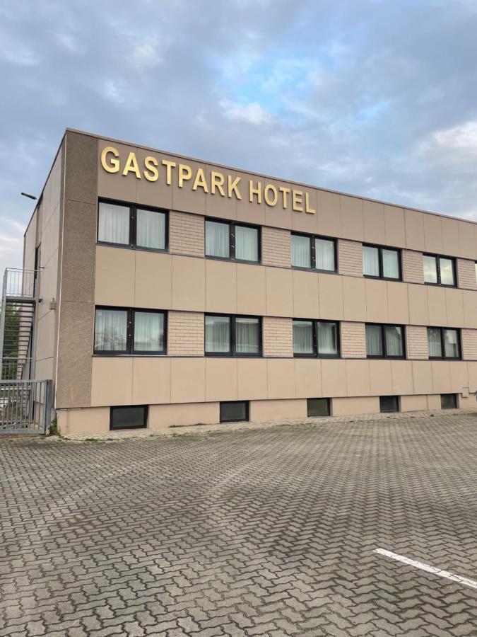 Gastpark Hotel Манчинг Екстериор снимка