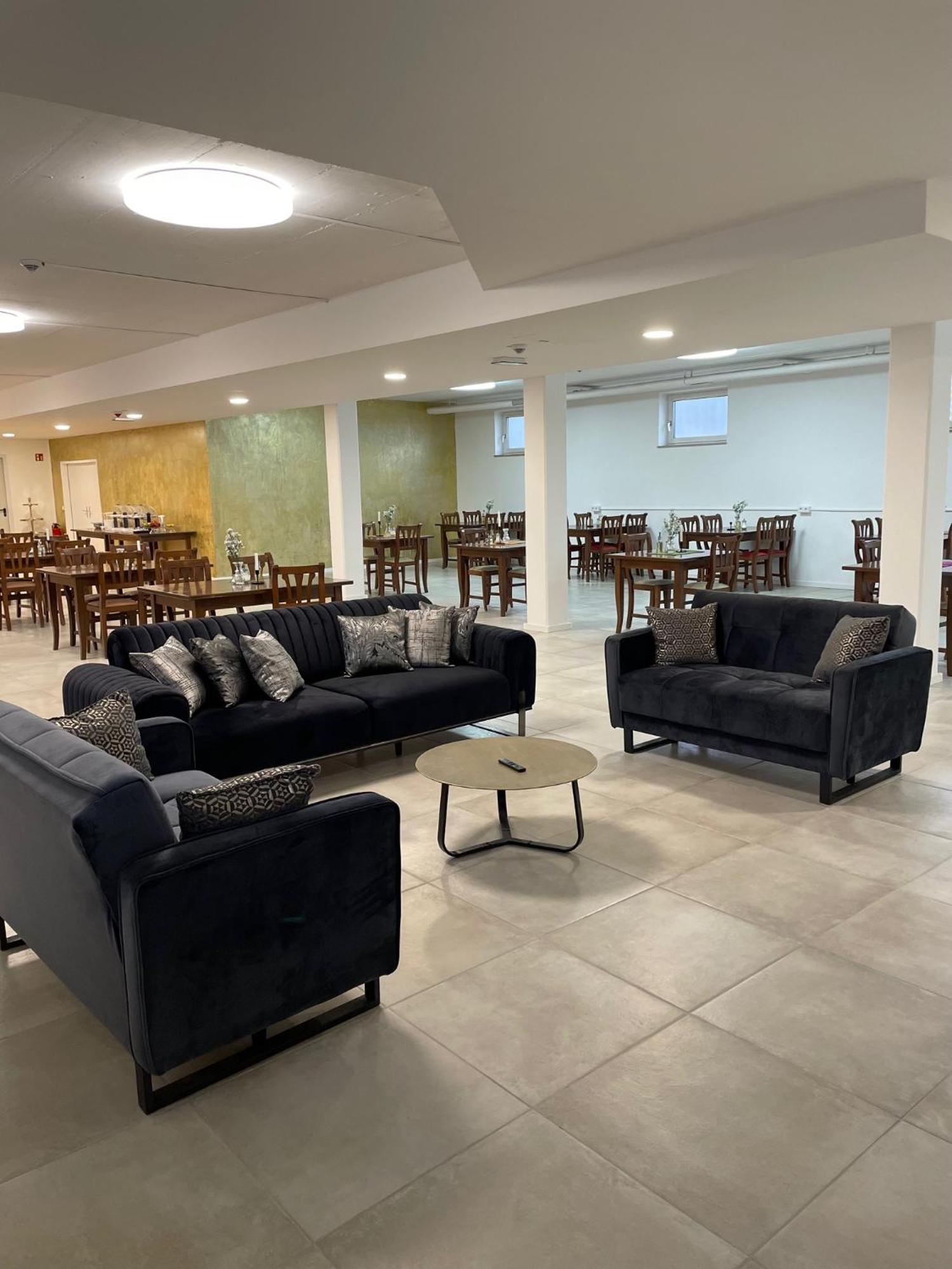Gastpark Hotel Манчинг Екстериор снимка