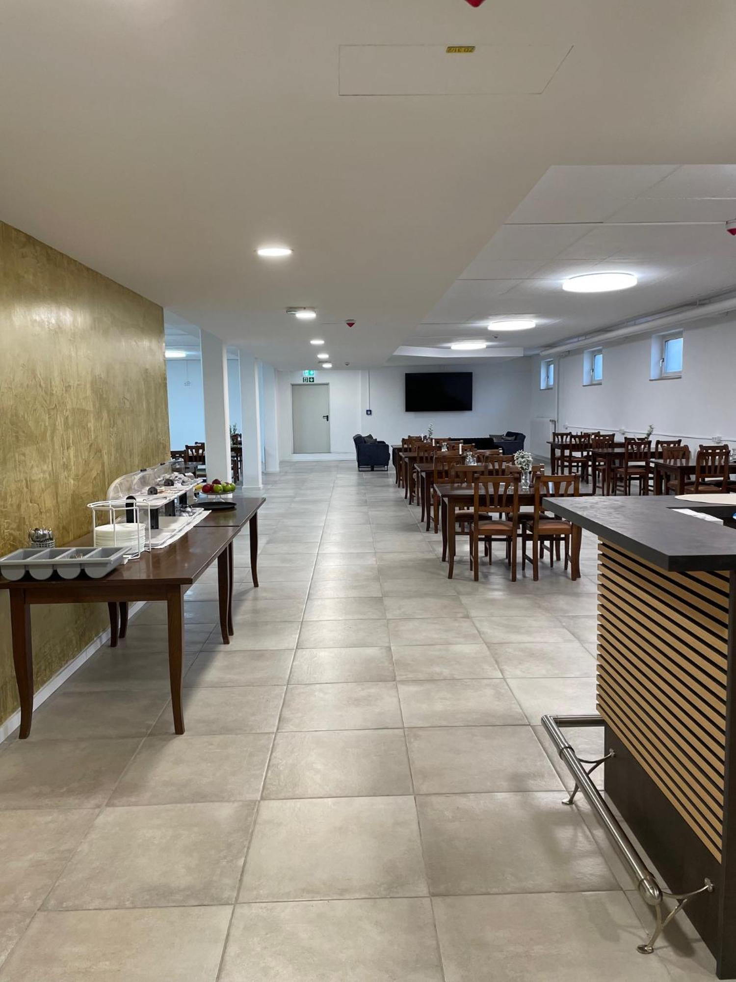 Gastpark Hotel Манчинг Екстериор снимка
