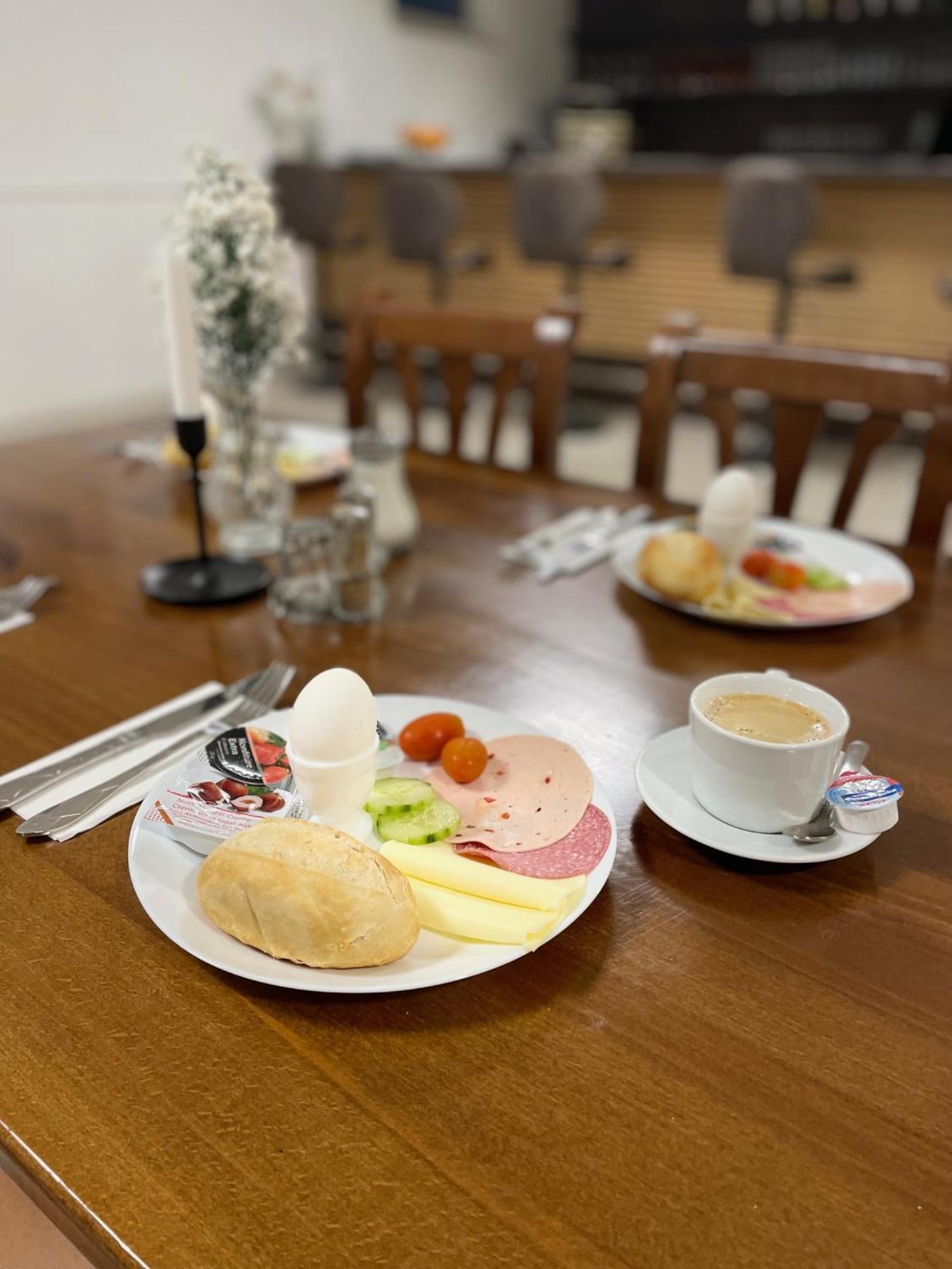 Gastpark Hotel Манчинг Екстериор снимка